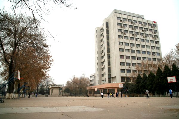 嵩山路校区-河南工业大学东校区管委会